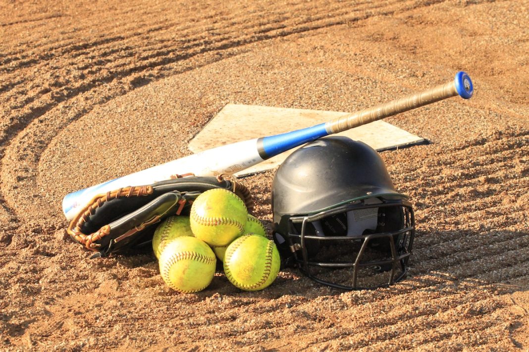 Dalam Teknik Pukulan Ayun Posisi Bat Adalah Teknik Dasar Softball yang Benar, Wajib Tahu Nih - Blibli Friends