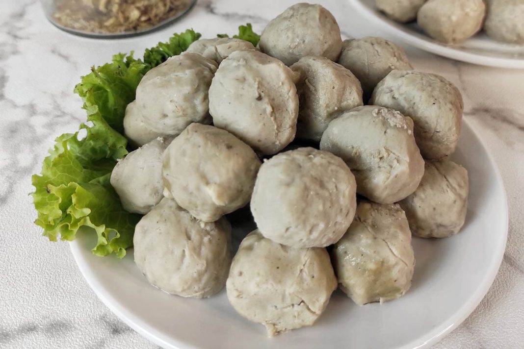 Resep Bakso Sapi Rumahan yang Empuk dan Kenyal
