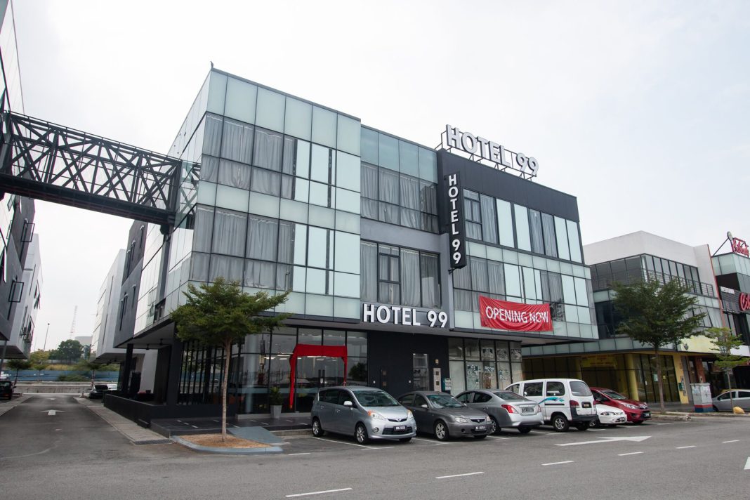 hotel dekat sepang malaysia