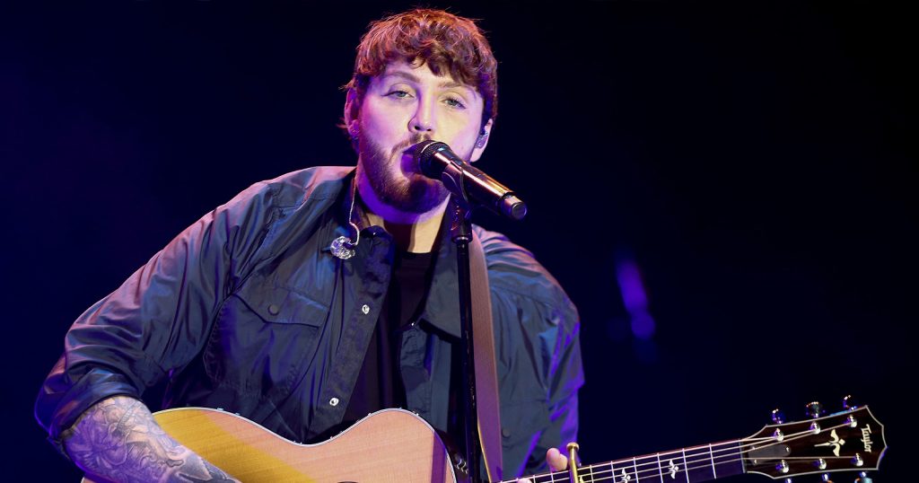 Makna Lagu Homecoming James Arthur, Bikin Rindu Rumah - Blibli Friends