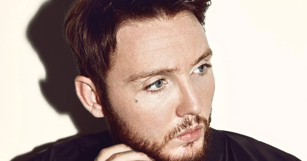 Makna Lagu Homecoming James Arthur, Bikin Rindu Rumah - Blibli Friends