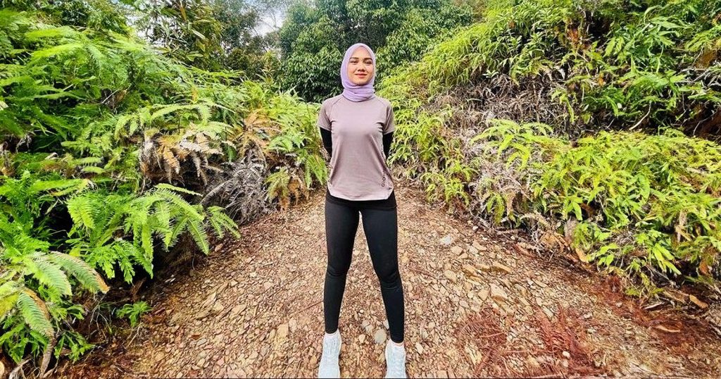 Outfit Lari Wanita Hijab