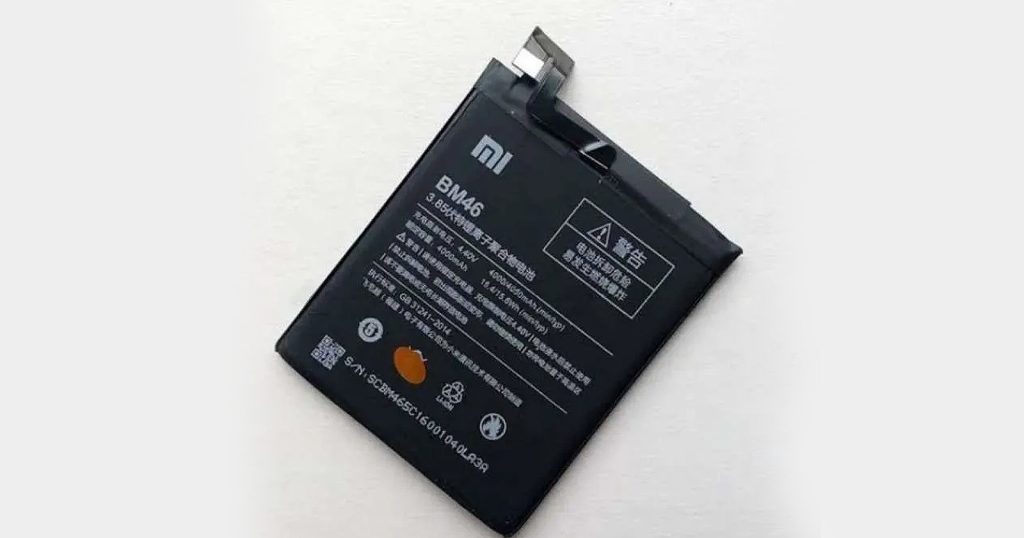 Mempunyai logo Xiaomi pada baterai
